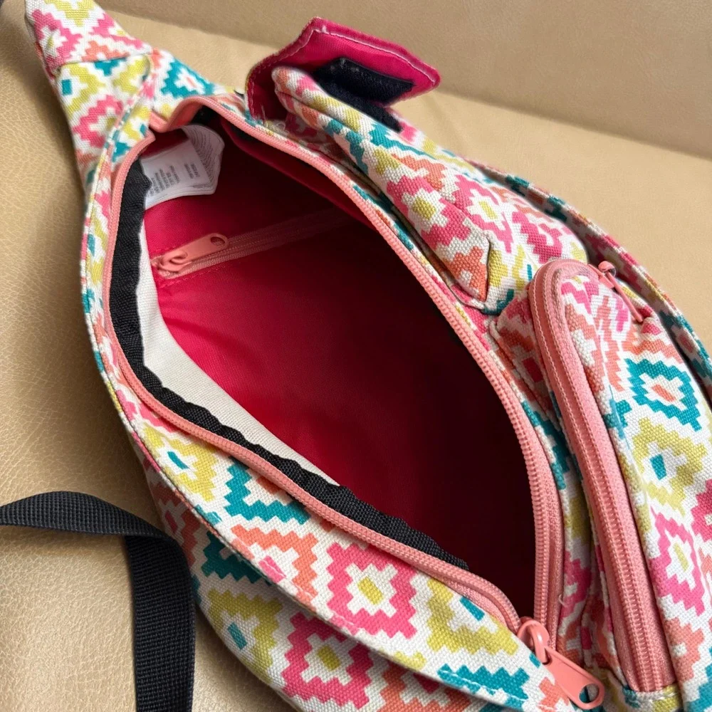 KAVU Rope Bag Sling Backpack Pink Yellow Teal Geometric Diamond Crossbody Bag